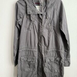 Women’s M Gray Abercrombie and Fitch Fall, Preppy, Mid Length Long Sleeve Coat